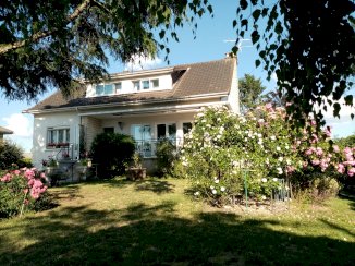 A vendre maison de pierre - Mirebeau (86110)