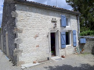 Maison rénovée - Luxé (16230)
