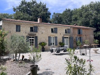 Authentique maison de pierres - Guillos (33720)