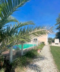 Jolie maison située dans un quartier tranquille - Barsac (33720)
