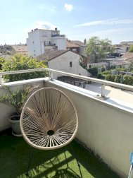 T2 lumineux avec balcon - Bordeaux (33300)
