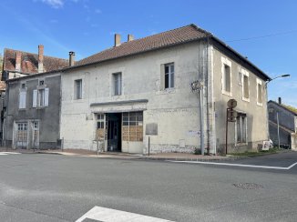 Maison centre-ville et commerce Piègut-Pluviers - Piégut-Pluviers (24360)