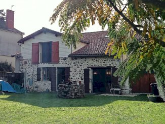 Maison de village pleine de charme au bord de la Vienne - Exideuil sur Vienne - Exideuil sur Vienne (16150)