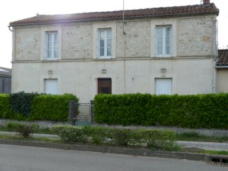 Maison ancienne / 7 pièces / 150 m² - Chasseneuil-sur-Bonnieure (16260)