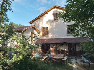 Maison 122 m², garage, dépendances sur 3800 m² de terrain - Cussac (87150)