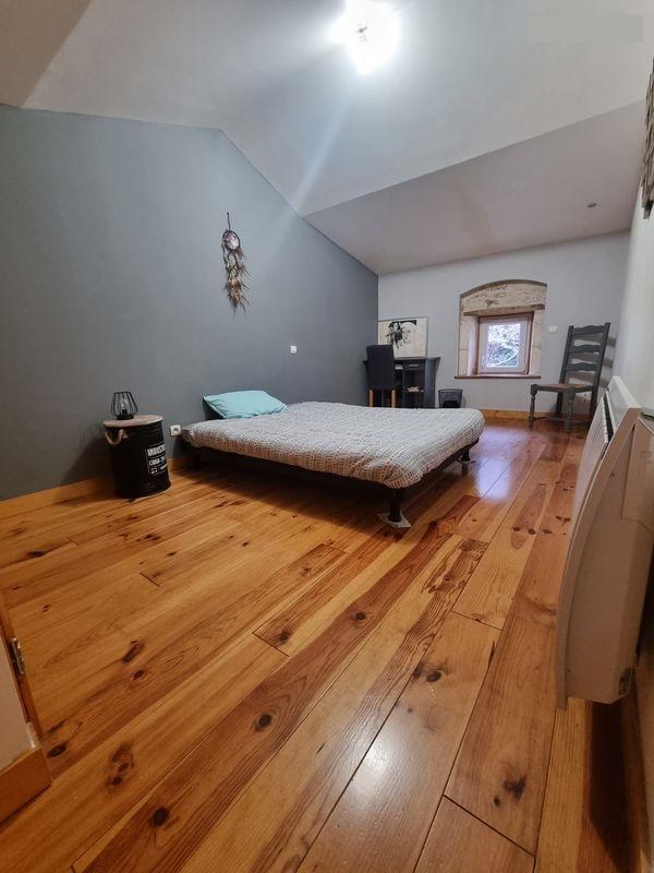 Maison Charentaise rénovée - Photo 10 - Beurlay