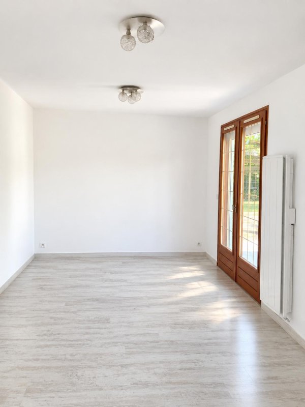 Maison dans environnement calme - Photo 10 - Sainte-Eulalie