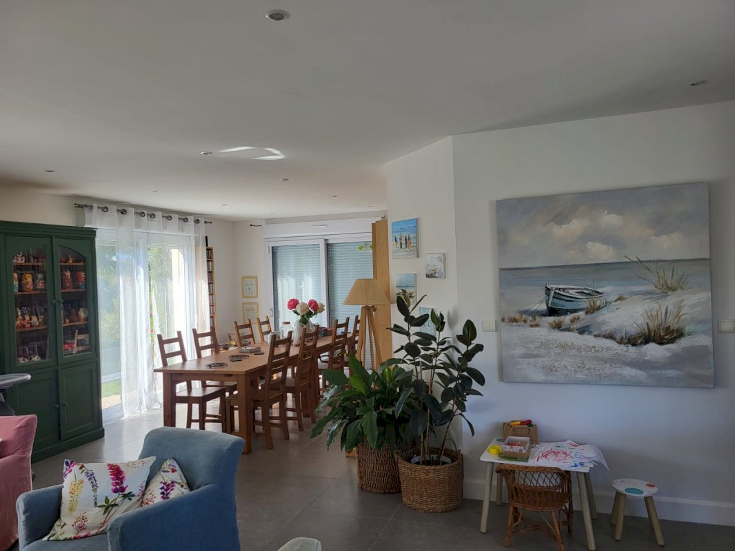 Maison 4 chambres + bureau, piscine et terrain arboré 2400 m², à 15 mn du centre de Saintes - Photo 11 - Thénac