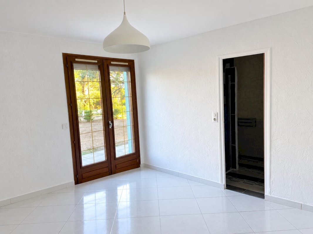 Maison dans environnement calme - Photo 11 - Sainte-Eulalie