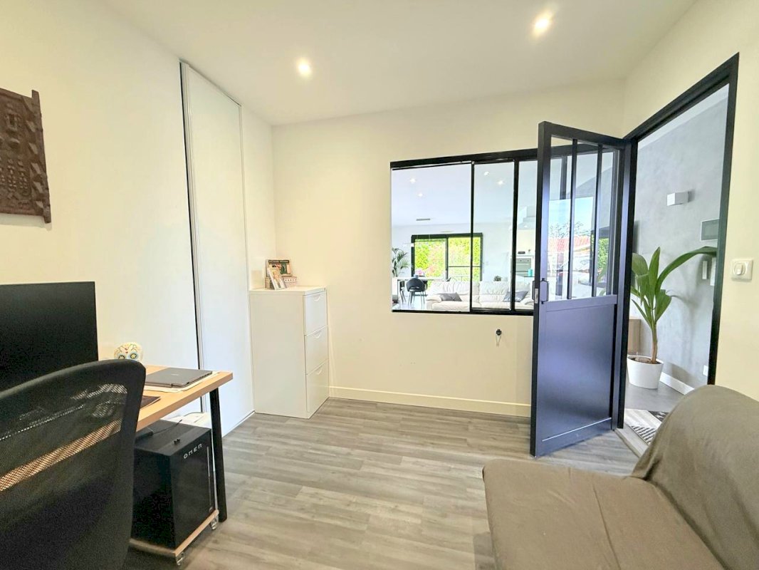 ph12_47003