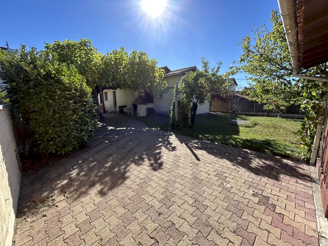 Maison sur terrain de 1700 m² - Photo 12 - Bègles