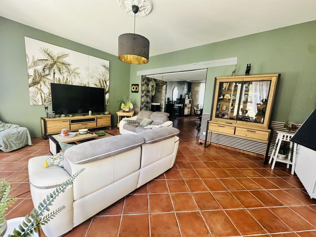 Maison de maître Rénovée/ Gîte / Appartement - Photo 13 - La Roche-Chalais
