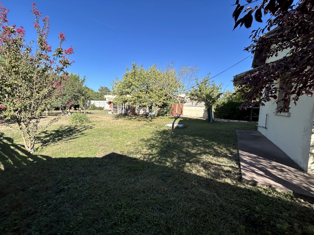 Maison sur terrain de 1700 m² - Photo 13 - Bègles