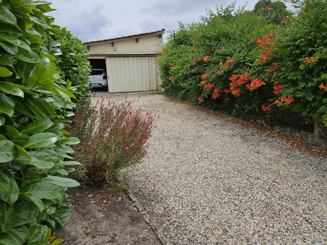 Maison 3 chambres / SH 114 m² / Terrain constructible 1262 m² - Photo 14 - Ambarès-et-Lagrave