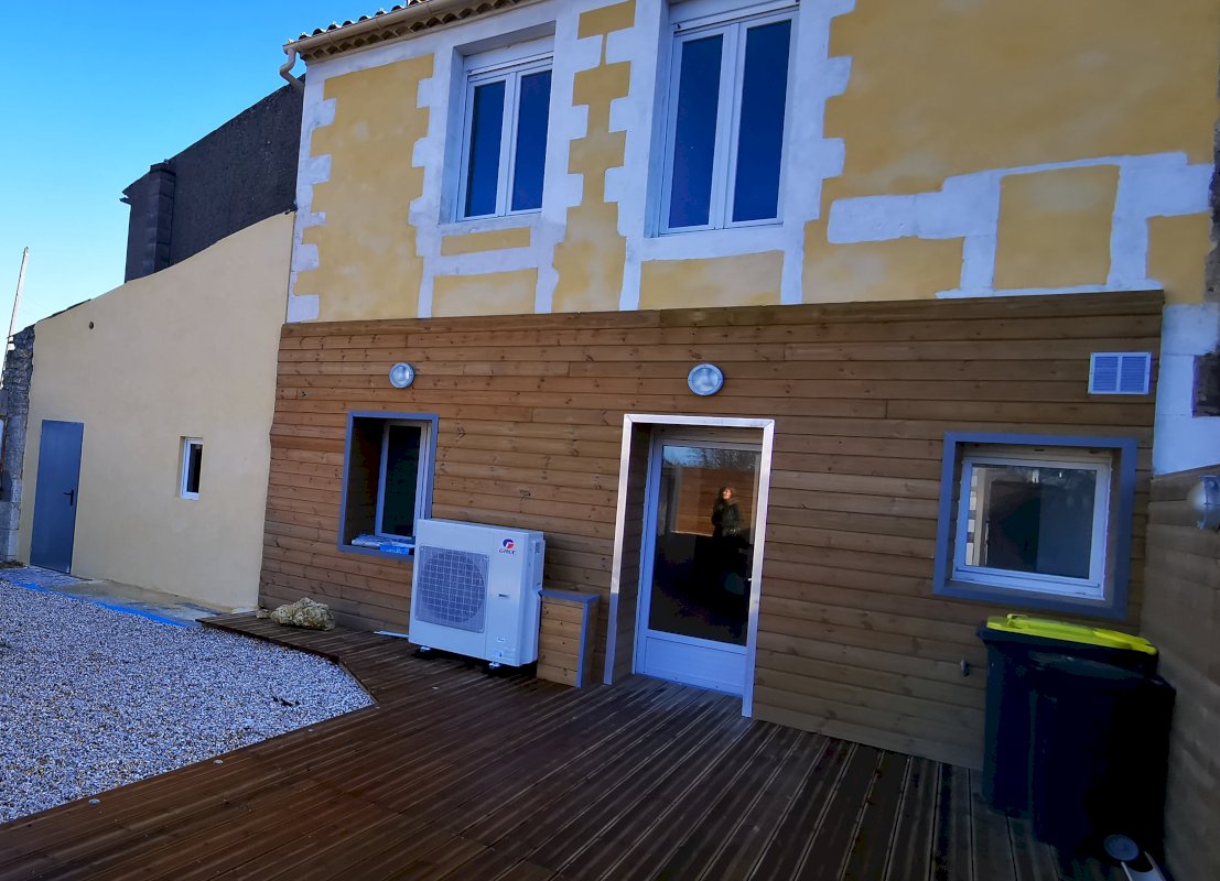 Maison de village 4 chambres, aucun travaux à prévoir - Photo 14 - L'Éguille