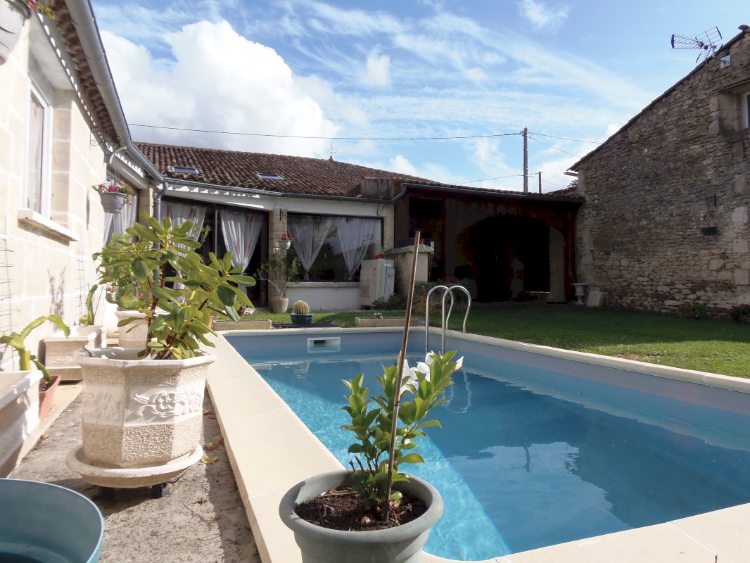 Maison de 260 m² + 2 gites - Photo 15 - Floirac