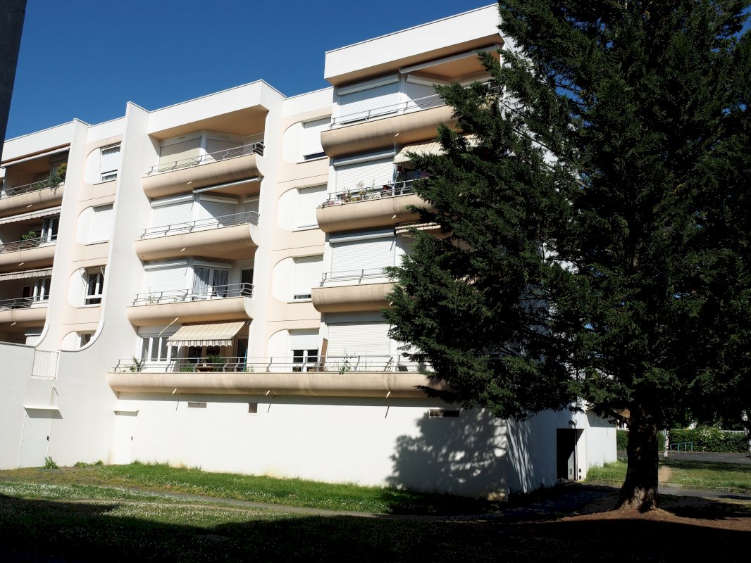 Vends appartement T2 avec terrasse | Libre - Photo 1 - Poitiers