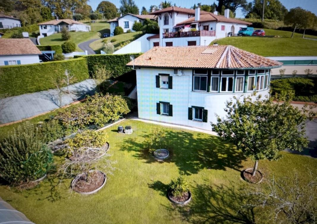 Maison de 127 m² - Photo 1 - Saint-Jean-de-Luz