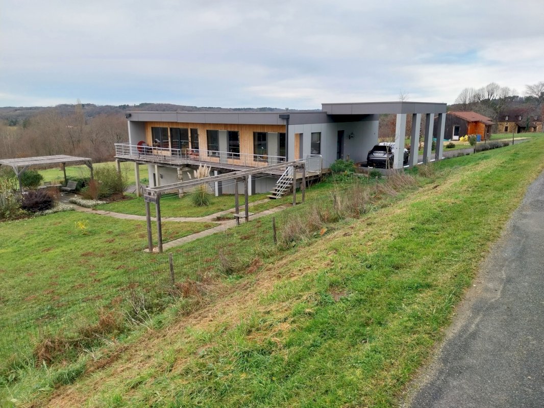 MAISON MODERNE DE PLAIN-PIED DE 4 PIÈCES 140 M2 - Photo 1 - Loubejac