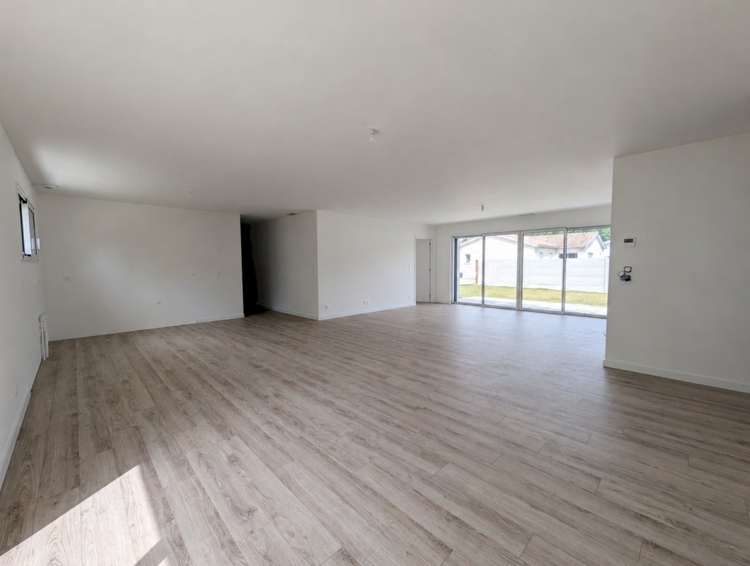 Maison neuve / 140 m² / 4 chambres - Photo 1 - Le Pian-Médoc