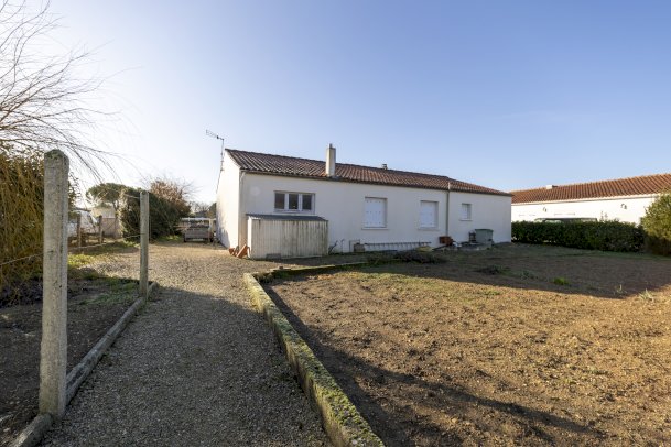 Maison type pavillon 120 m² - Photo 2 - Chambon