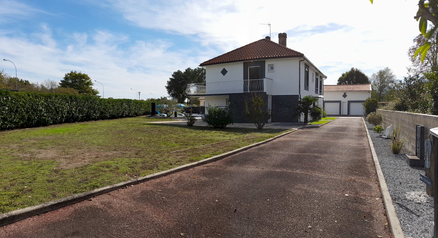 Maison 7 pièces 170m² - Photo 2 - Le Barp