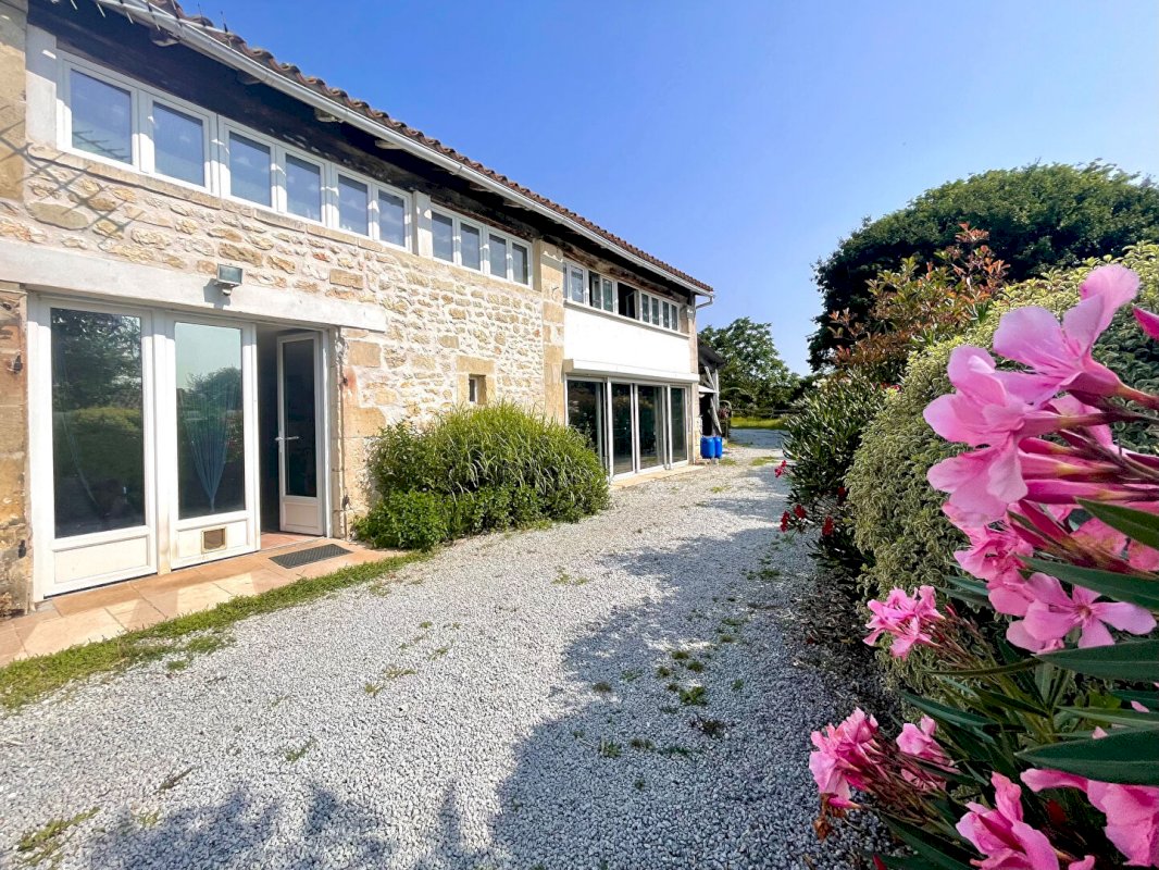 Maison commune de Beurlay - Photo 2 - Beurlay