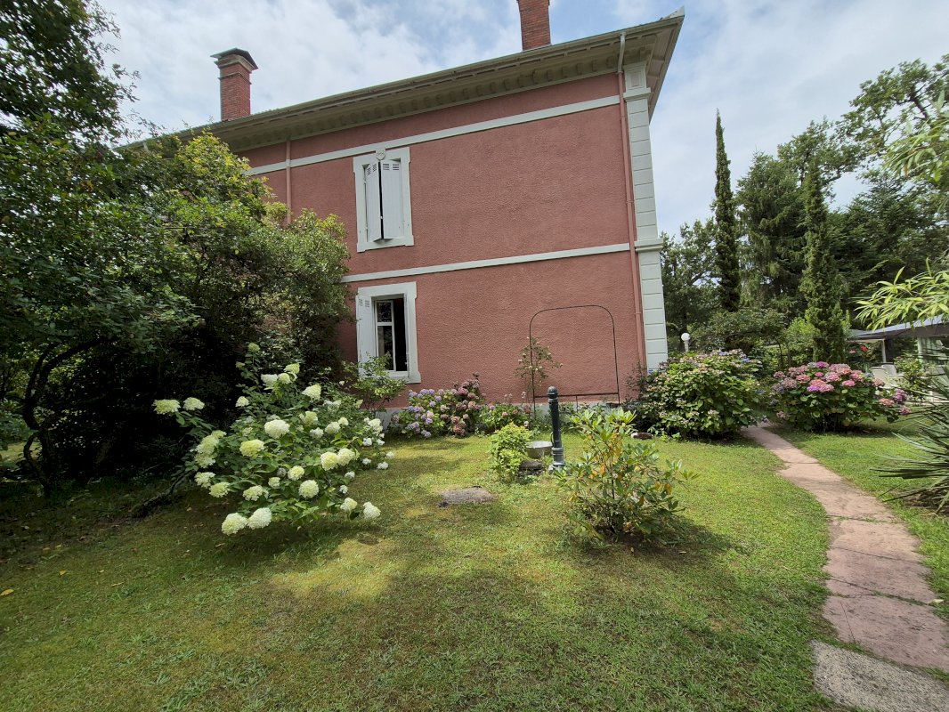 Maison de maître - Photo 2 - Lesperon