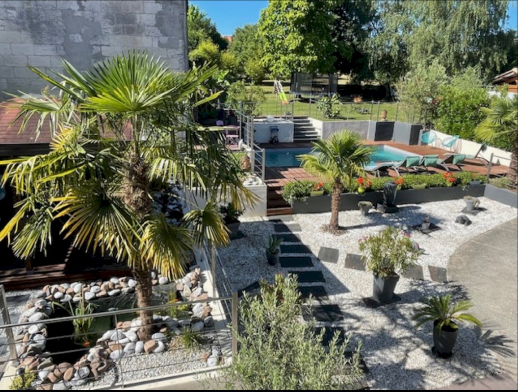 Maison de maître Rénovée/ Gîte / Appartement - Photo 2 - La Roche-Chalais
