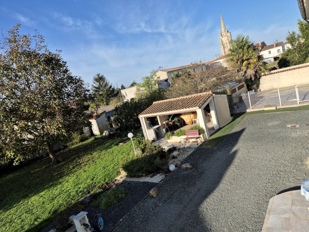 Maison très lumineuse - Photo 2 - Marennes