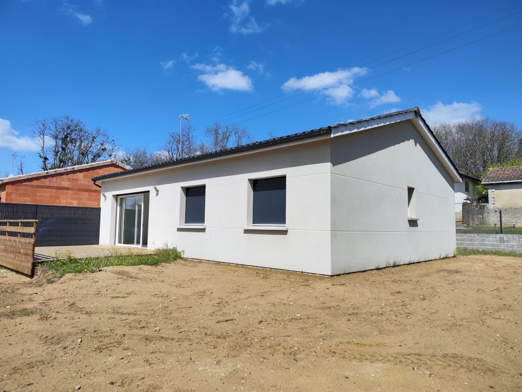 Maison plain-pied 92 m² - 4 pièces - Léogeats (33210) - Photo 2 - Léogeats