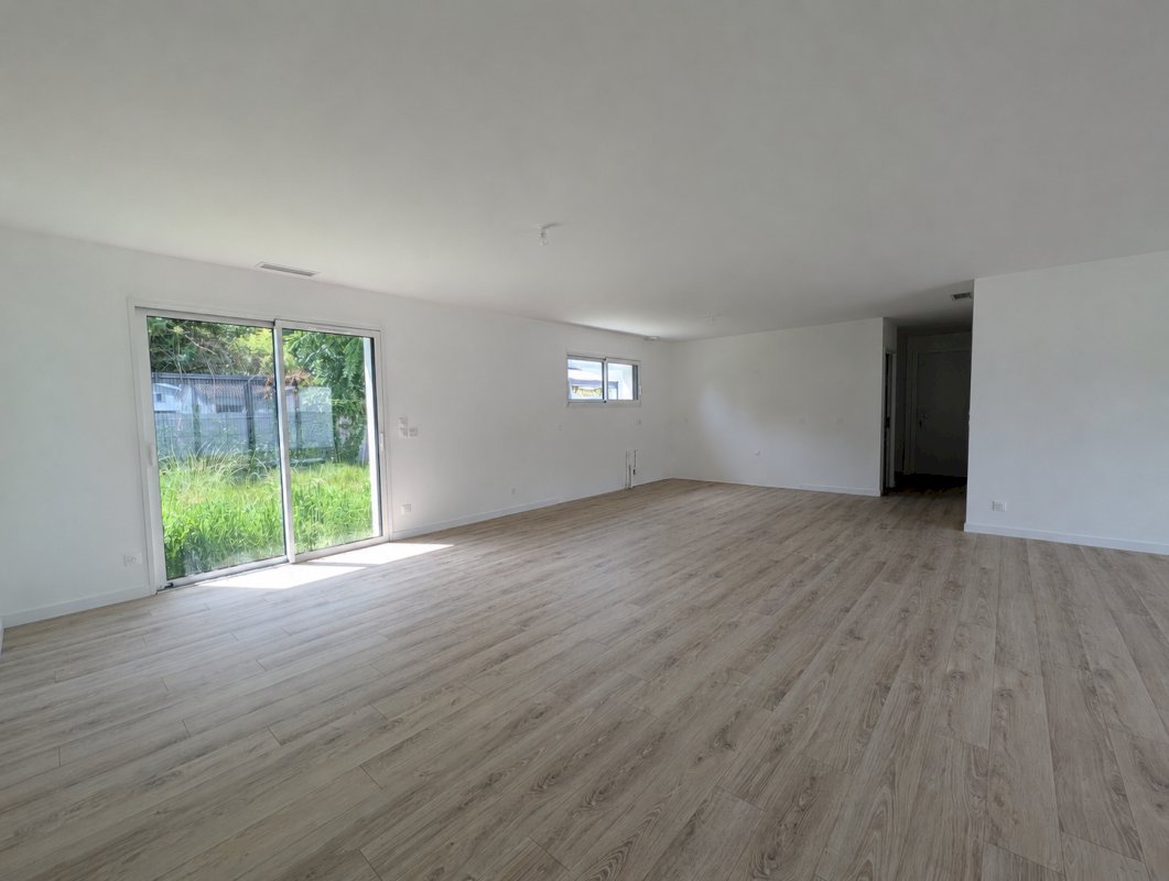 Maison neuve / 140 m² / 4 chambres - Photo 2 - Le Pian-Médoc