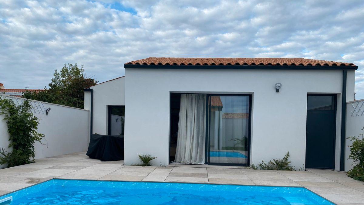 Maison 137m² de plain-pied avec 3 chambres + garage + piscine à Périgny - Photo 3 - Périgny