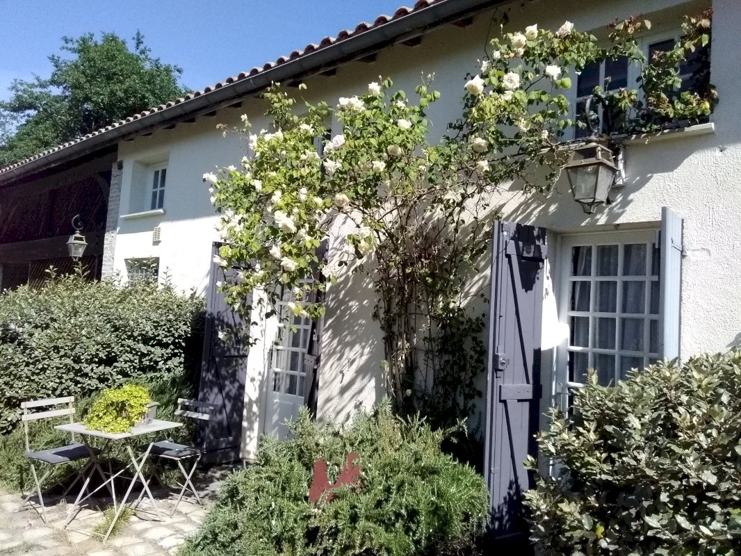 2 maisons "une Longère familiale" plus gîte - Photo 3 - Arsac