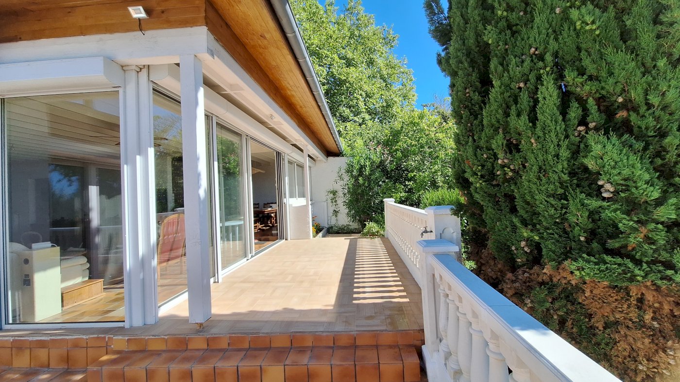 Pompignac, Gironde : maison de 264 m² + annexes, 11 pièces, terrain 1 681 m² - Photo 3 - Pompignac