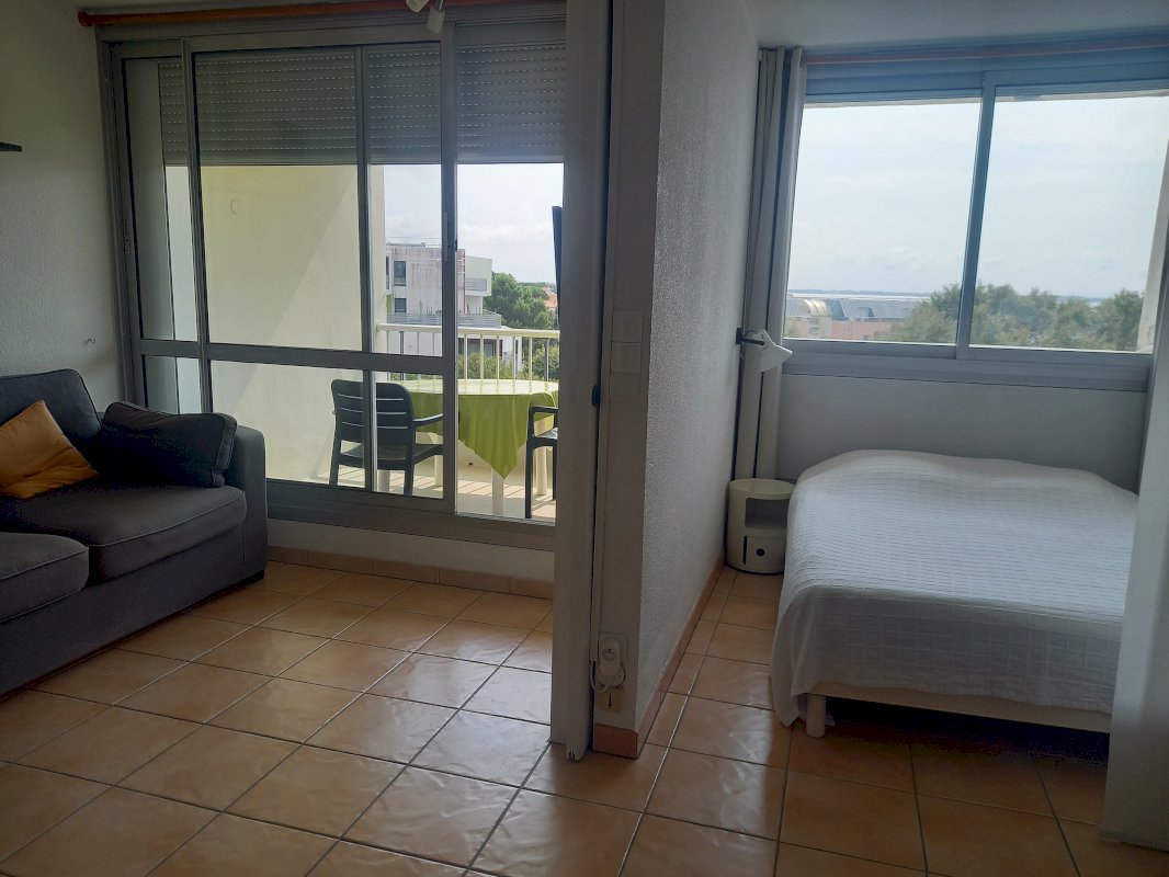 Appartement T2 en parfait état à La Rochelle, vue mer, aux Minimes - Photo 3 - La Rochelle