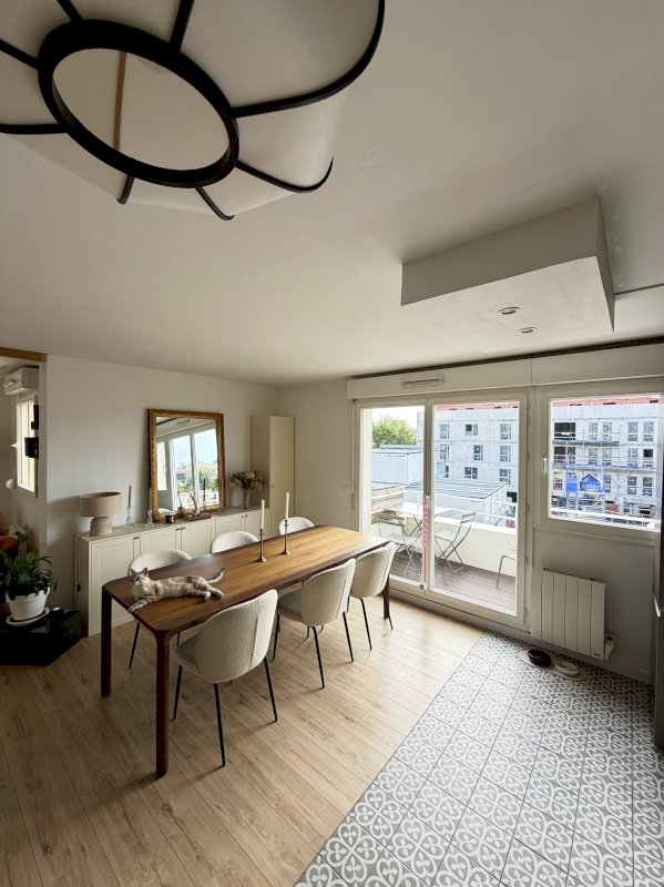 T2 bis 53 m² – Bordeaux Chartrons – Dernier étage – Balcon & parking - Photo 3 - Bordeaux
