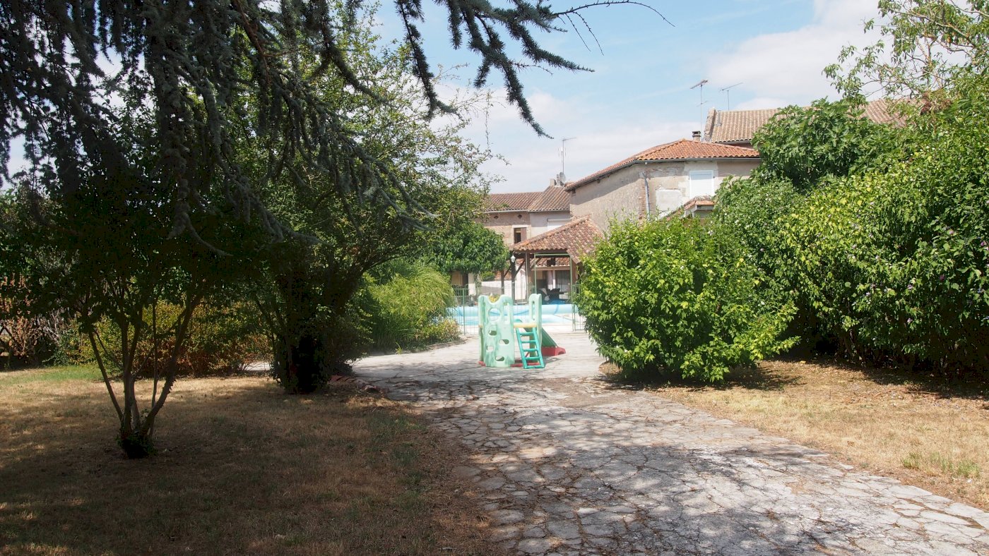 BELLE MAISON DE VILLAGE AVEC PISCINE - Photo 4 - Lafitte-sur-Lot