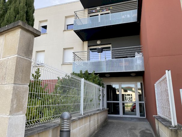 T3 avec balcon + Place de parking - Photo 5 - Cenon