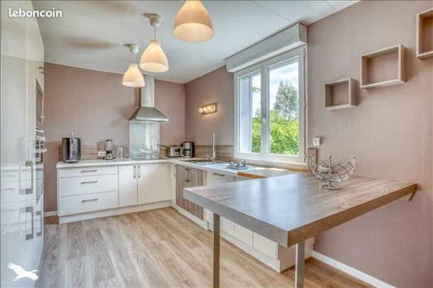 VILLA AVEC PISCINE ET BOIS - Photo 5 - Cancon