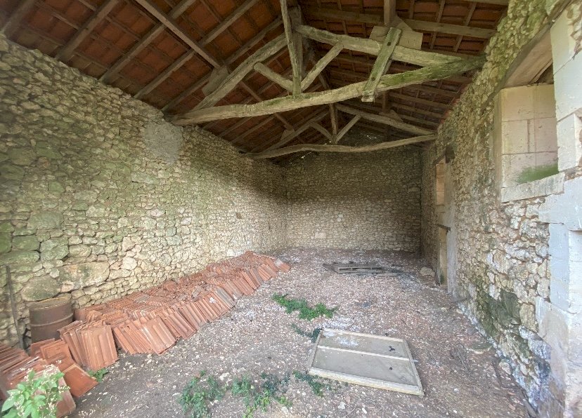 Maison et granges en pierres - Photo 5 - Chapdeuil