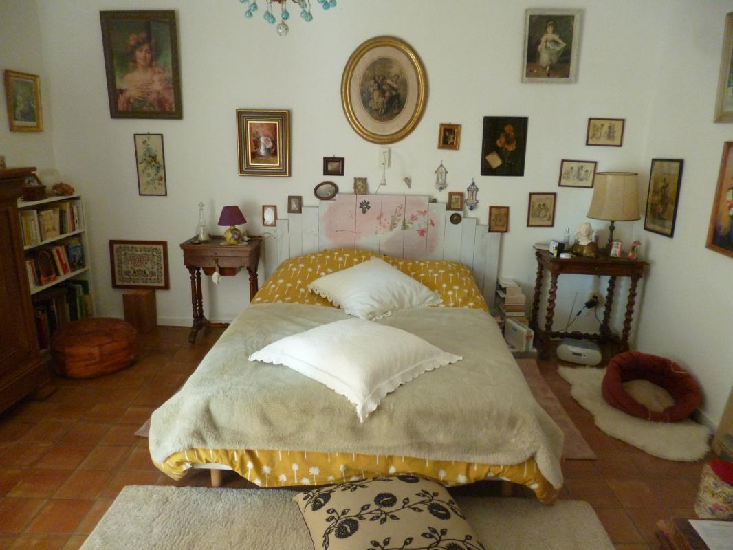 Maison de 240m², 4/5 chambres, dépendances, terrain de 2000m² - Photo 5 - arbis