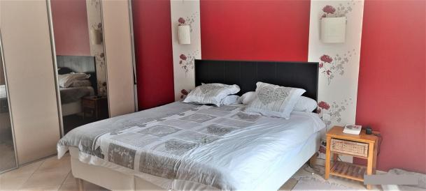 Maison de 180 m² avec piscine - Photo 6 - Eysines
