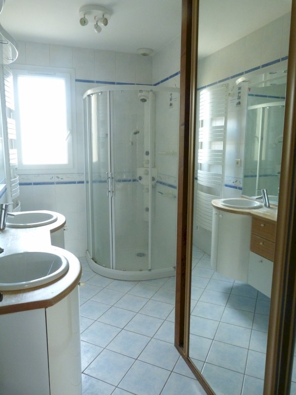 Maison familiale lumineuse / 132 m² / 4 chambres / Terrain 728 m² - Photo 6 - Tonneins