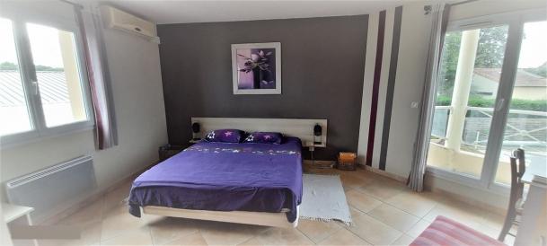 Maison de 180 m² avec piscine - Photo 7 - Eysines