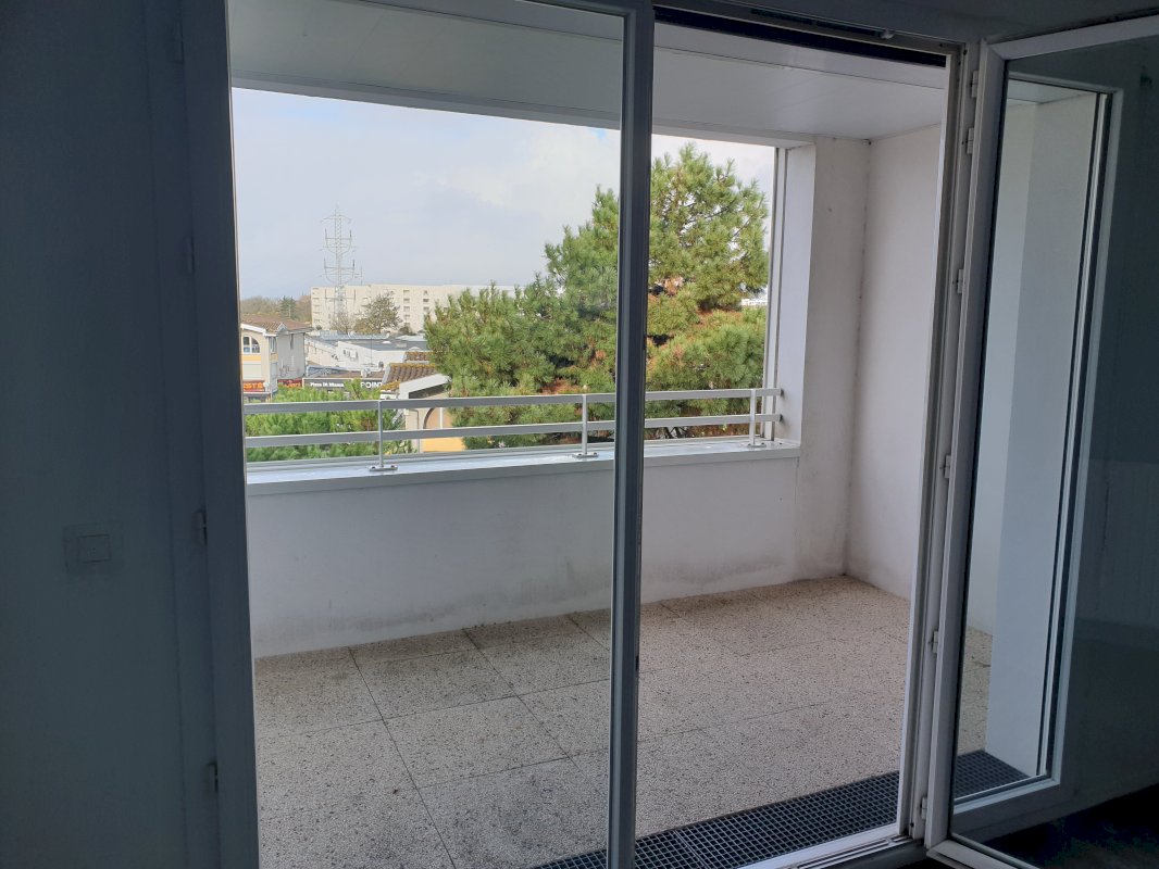 T3 lumineux avec parking - Photo 7 - Cenon