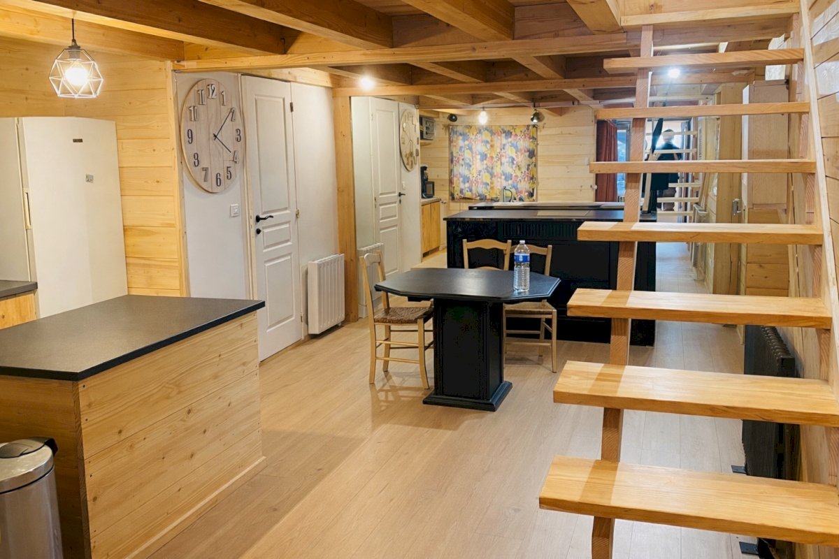 Propriété avec Fuste comprenant : 3 appartements - 2 chalets et 2 Tiny House - Photo 7 - Pressignac-Vicq