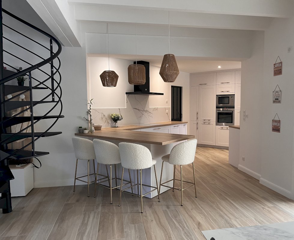 Maison 170 m² + 42 m² de garage - Saint Jean d'Illac - Photo 8 - Saint-Jean-d'Illac