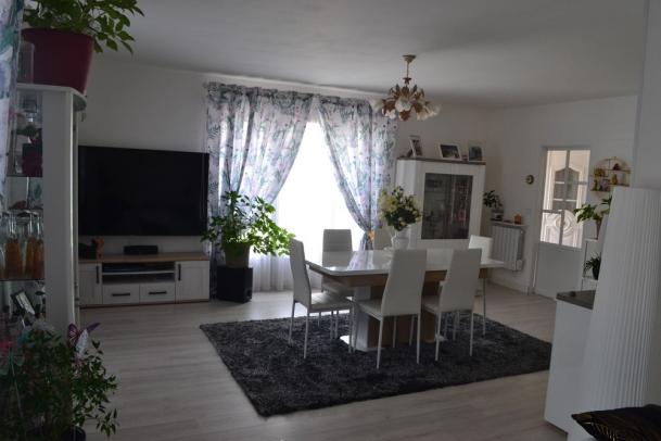 Maison de 175 m² - Photo 9 - Chambon