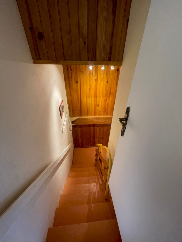Maison lumineuse, 132 m² habitables, comprenant 7 pièces sur un terrain de 646 m² - Photo 9 - Ruffec
